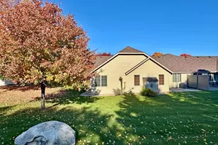 3821 Impatiens Ln N, Brooklyn Park, MN 55443 - Photo 36