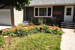 606 S 11th St, Montevideo, MN 56265 - Photo 2