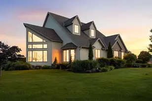 9721 Frontier Ln, Credit River Township, MN 55044 - Photo 8