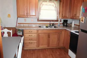 324 10th Ave SE, Elbow Lake, MN 56531 - Photo 2