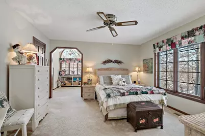 8250 Havelock Court, Apple Valley, MN 55124 - Photo 22