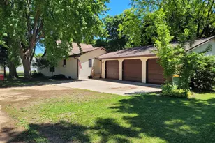 110 N Grant St, Taunton, MN 56291 - Photo 2