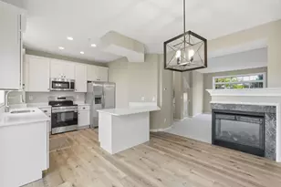 8816 Brunell Way, Inver Grove Heights, MN 55076 - Photo 4