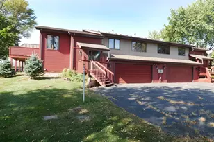 2106 9th St E, Glencoe, MN 55336 - Photo 2