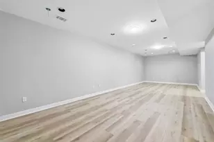 943 Earley Lake Curve, Burnsville, MN 55306 - Photo 22