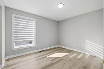 943 Earley Lake Curve, Burnsville, MN 55306 - Photo 18