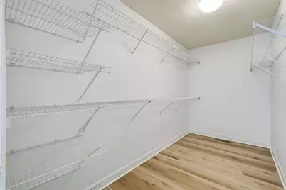 943 Earley Lake Curve, Burnsville, MN 55306 - Photo 16