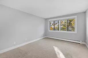 205 Barry Ave S, Wayzata, MN 55391 - Photo 10