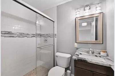 205 Barry Avenue S #210, Wayzata, MN 55391 - Photo 12