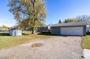 604 Lincoln Ave, Crookston, MN 56716 - Photo 28