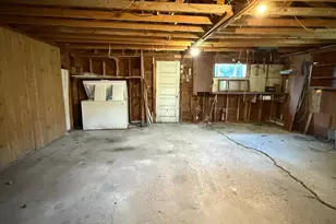 211 Kendall Ave N, Thief River Falls, MN 56701 - Photo 48