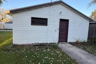 211 Kendall Ave N, Thief River Falls, MN 56701 - Photo 46
