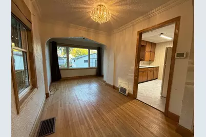 211 Kendall Avenue N, Thief River Falls, MN 56701 - Photo 8