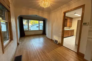 211 Kendall Ave N, Thief River Falls, MN 56701 - Photo 8