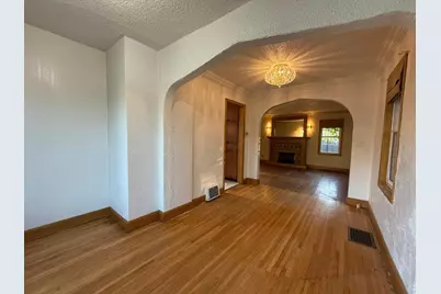 211 Kendall Avenue N, Thief River Falls, MN 56701 - Photo 12