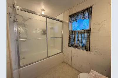 211 Kendall Avenue N, Thief River Falls, MN 56701 - Photo 26