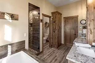 20060 Vine St, Excelsior, MN 55331 - Photo 32