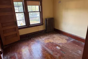 988 Earl St, Saint Paul, MN 55106 - Photo 12