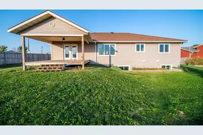 580 Canyon Lane NW, Eyota, MN 55934 - Photo 4