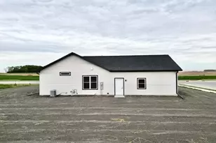 1106 Sunflower Rd Rwf, Redwood Falls, MN 56283 - Photo 6