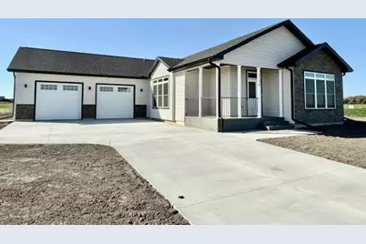 1106 Sunflower Rd Rwf, Redwood Falls, MN 56283 - Photo 2