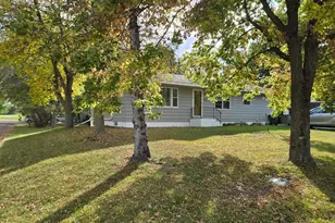 416 South St, Paynesville, MN 56362 - Photo 2