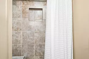 1417 E 10th St, Duluth, MN 55805 - Photo 24