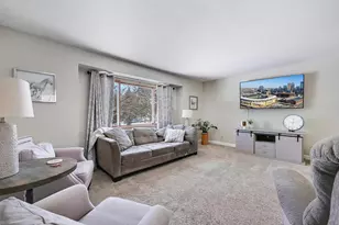 13773 Vernon Cir, Savage, MN 55378 - Photo 4