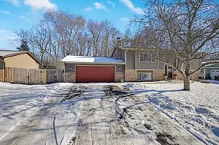 13773 Vernon Cir, Savage, MN 55378 - Photo 2