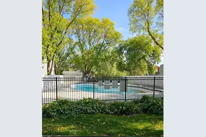 437 County Road C W, Roseville, MN 55113 - Photo 2