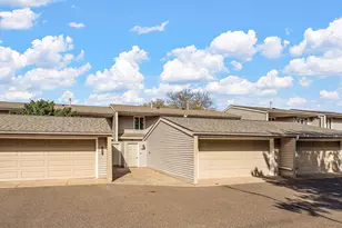 437 County Rd C West, Roseville, MN 55113 - Photo 44