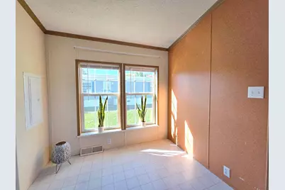 118 Snetting Drive, Thief River Falls, MN 56701 - Photo 8