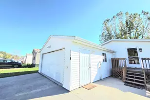 118 Snetting Dr, Thief River Falls, MN 56701 - Photo 2
