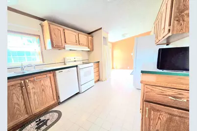 118 Snetting Drive, Thief River Falls, MN 56701 - Photo 12