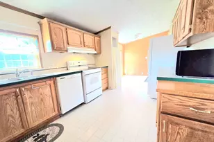 118 Snetting Dr, Thief River Falls, MN 56701 - Photo 12