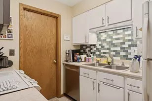 301 Selby Ave, Saint Paul, MN 55102 - Photo 6