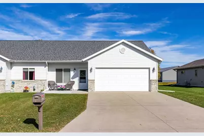 1405 2nd Avenue NE, Barnesville, MN 56514 - Photo 1