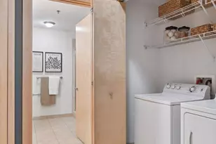 215 10th Ave S, Minneapolis, MN 55415 - Photo 26