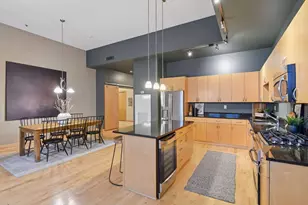 215 10th Ave S, Minneapolis, MN 55415 - Photo 12