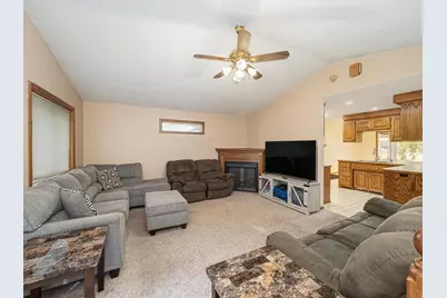 10136 Uplander Street NW, Coon Rapids, MN 55433 - Photo 10