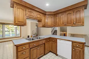 10136 Uplander St NW, Coon Rapids, MN 55433 - Photo 8