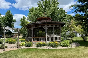146 Washington Ave, Alden, MN 56009 - Photo 4