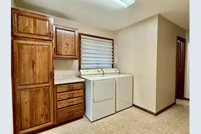 146 Washington Avenue, Alden, MN 56009 - Photo 16