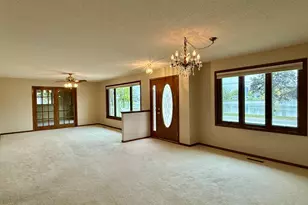 146 Washington Ave, Alden, MN 56009 - Photo 8