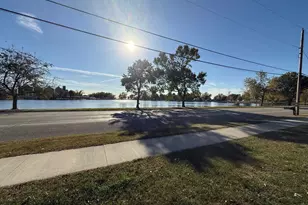 146 Washington Ave, Alden, MN 56009 - Photo 2