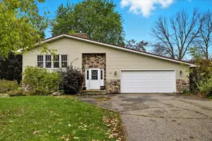 443 Oak St, Woodville, WI 54028 - Photo 4