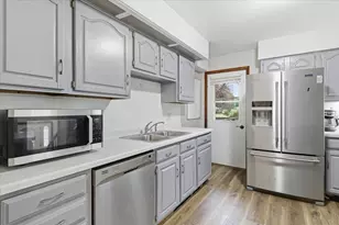 443 Oak St, Woodville, WI 54028 - Photo 10