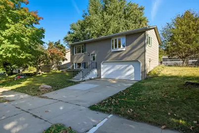 4339 Manor Park Drive NW, Rochester, MN 55901 - Photo 2