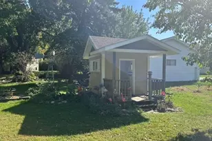 1104 14th Ave SE, Willmar, MN 56201 - Photo 6