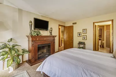 6831 Stonewood Court, Eden Prairie, MN 55346 - Photo 30